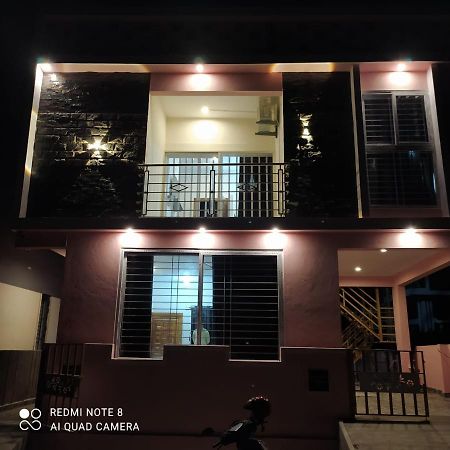 Nandi Skandagiri Guest House エクステリア 写真