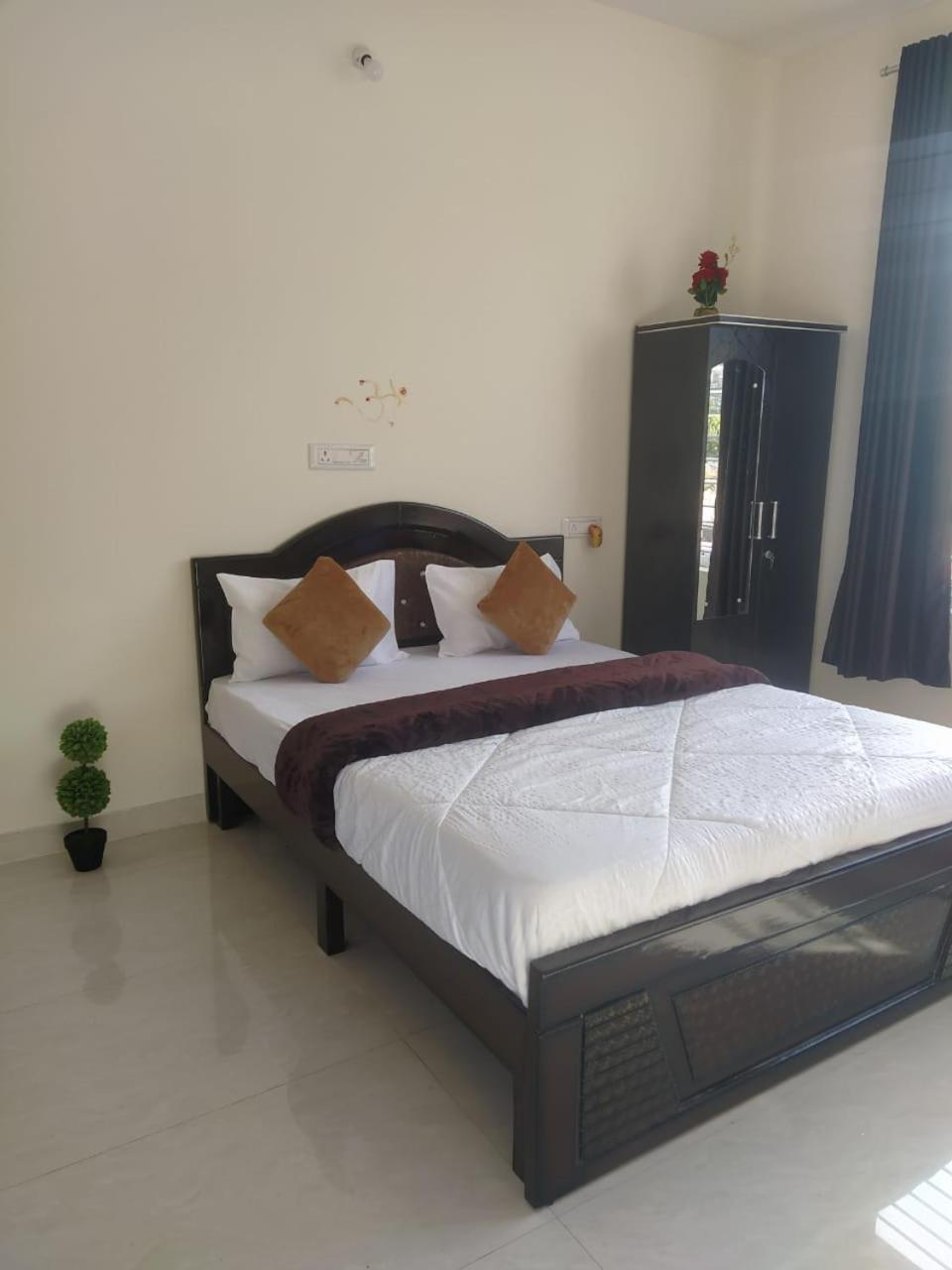Nandi Skandagiri Guest House エクステリア 写真